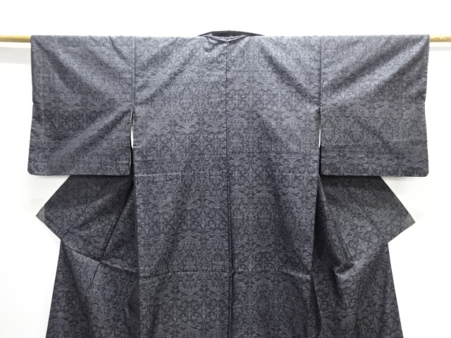  アンティーク　更紗模様織り出し本場泥大島紬着物